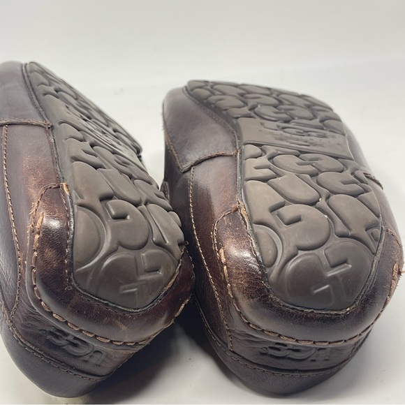 UGG Ascot Slippers Mens 8 Brown Leather Sheepskin Slip On Fur Lined Moccasion - Picture 15 of 15